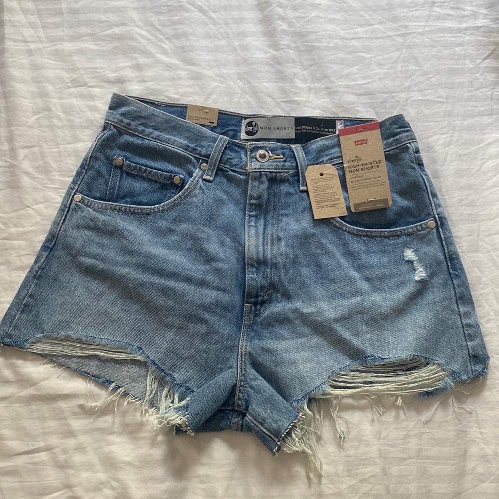 Levi’s Silvertab | High-Waisted Mom Shorts